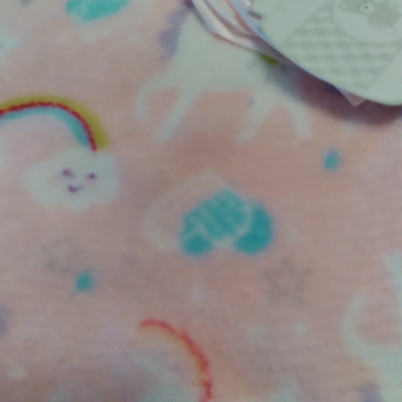 2 BRAND NEW BABY BLANKETS - Picture 5 of 6